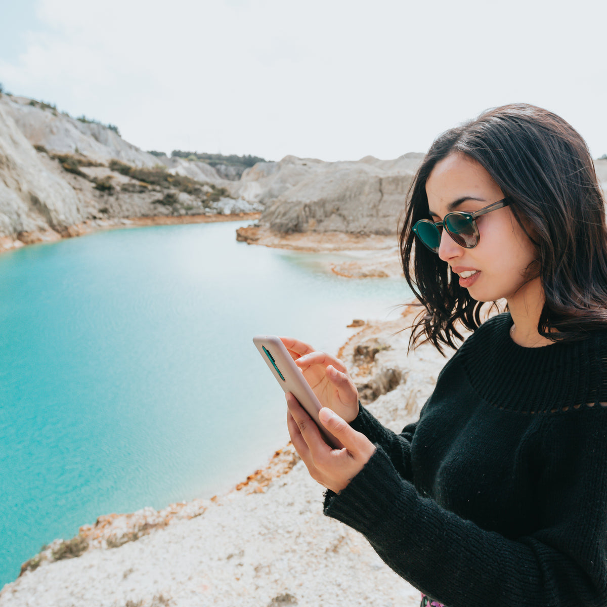 3 Tips for Safer Cell Phone Use – OAKLYNN